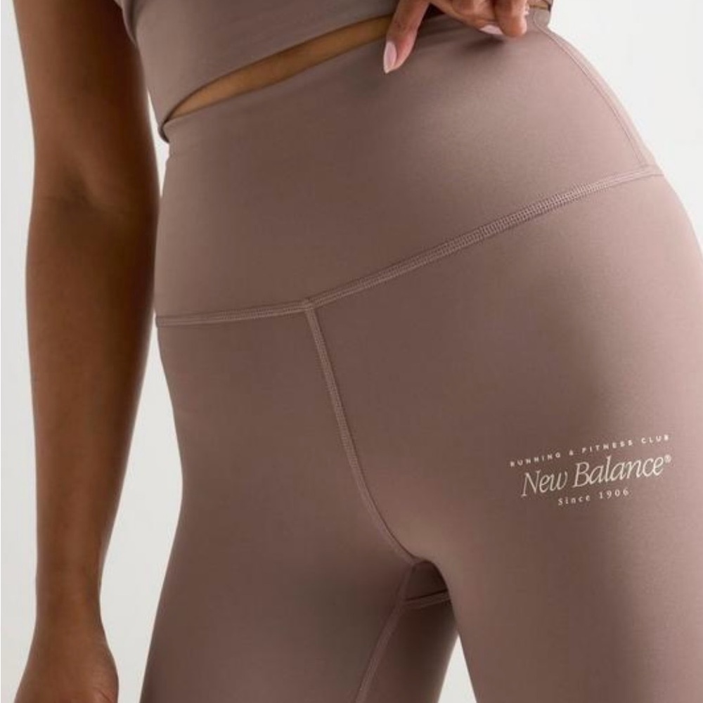 🌸2/$20 NWT- New Balance Performance Logo Leggings XS - Picture 5 of 11